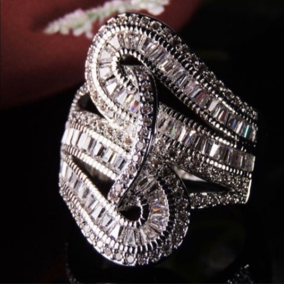 5.6 CT PRINCESS CUT DIAMOND STERLING SILVER RING - Picture 2 of 4